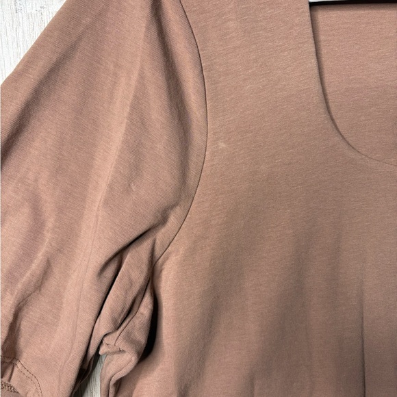 Old Navy Women's Brown Fitted Layer Elbow-Sleeve Scoop
Neck Top Size XXL NWT! - Picture 4 of 14